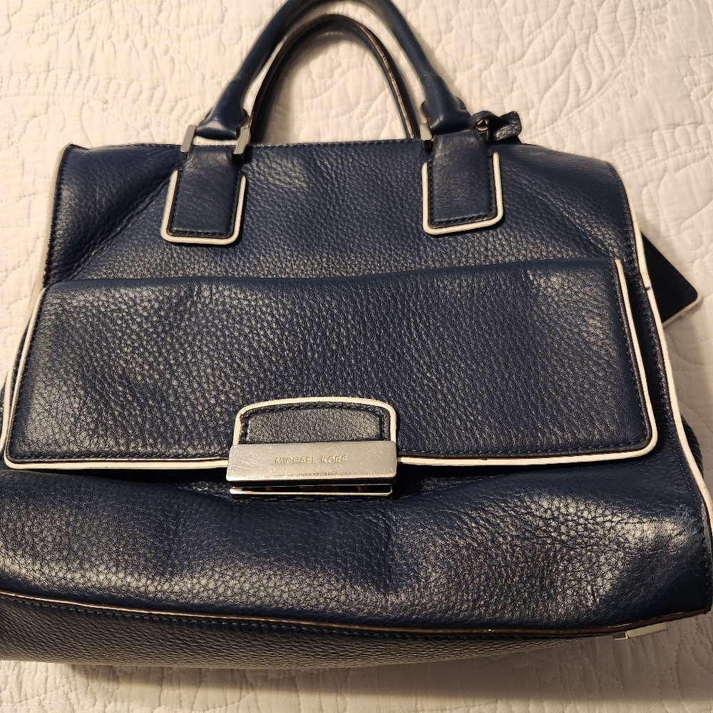 Michael Kors crossbody purse